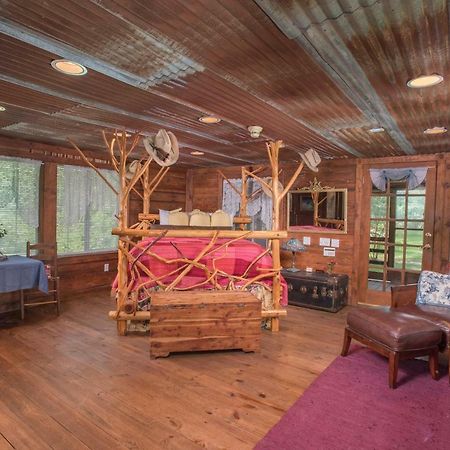 محطة كوليج 7F Lodge And Events المظهر الخارجي الصورة