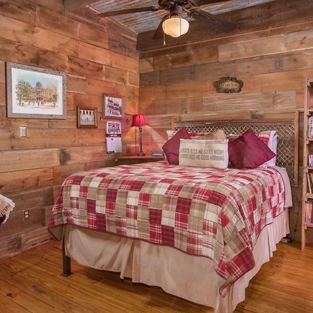 محطة كوليج 7F Lodge And Events المظهر الخارجي الصورة