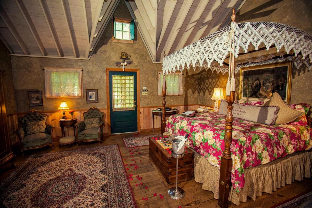 محطة كوليج 7F Lodge And Events المظهر الخارجي الصورة