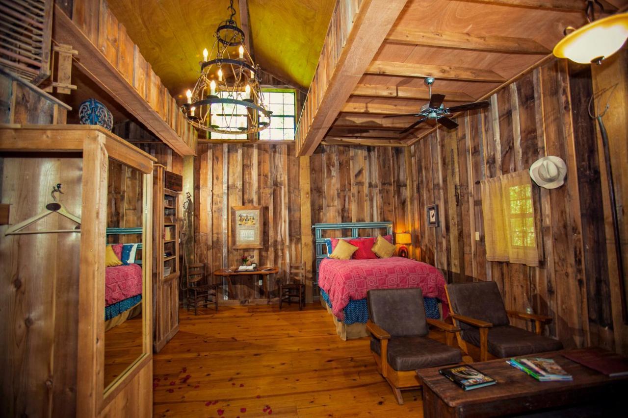 محطة كوليج 7F Lodge And Events المظهر الخارجي الصورة