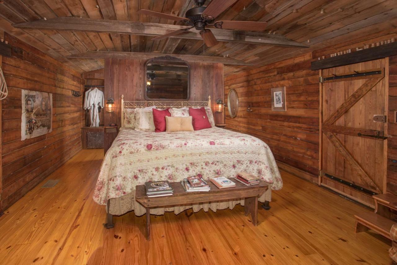 محطة كوليج 7F Lodge And Events المظهر الخارجي الصورة