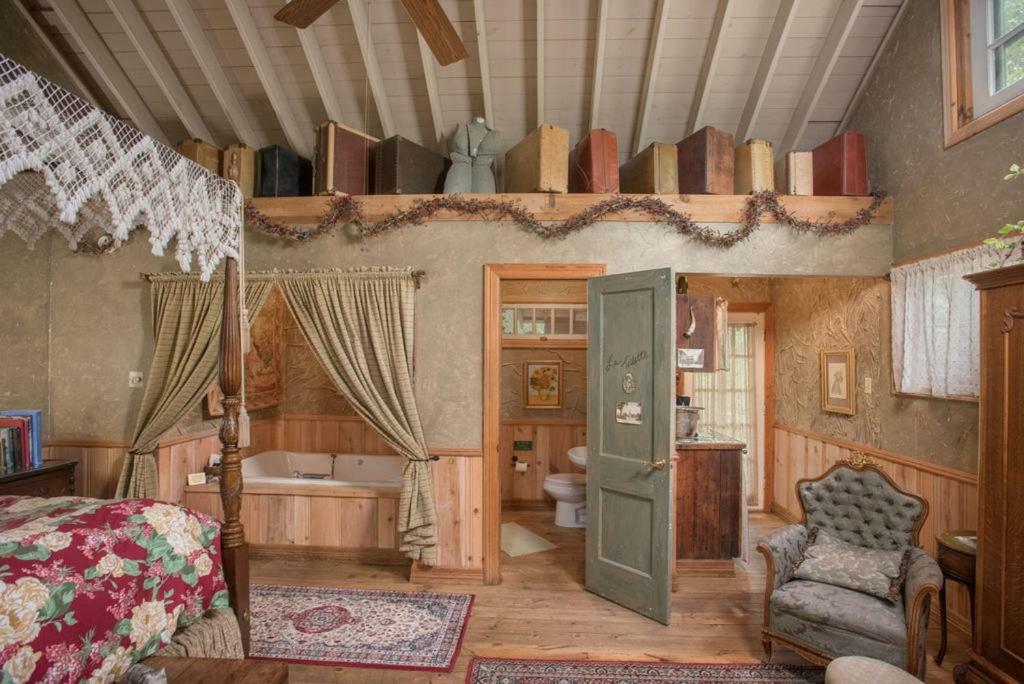 محطة كوليج 7F Lodge And Events المظهر الخارجي الصورة